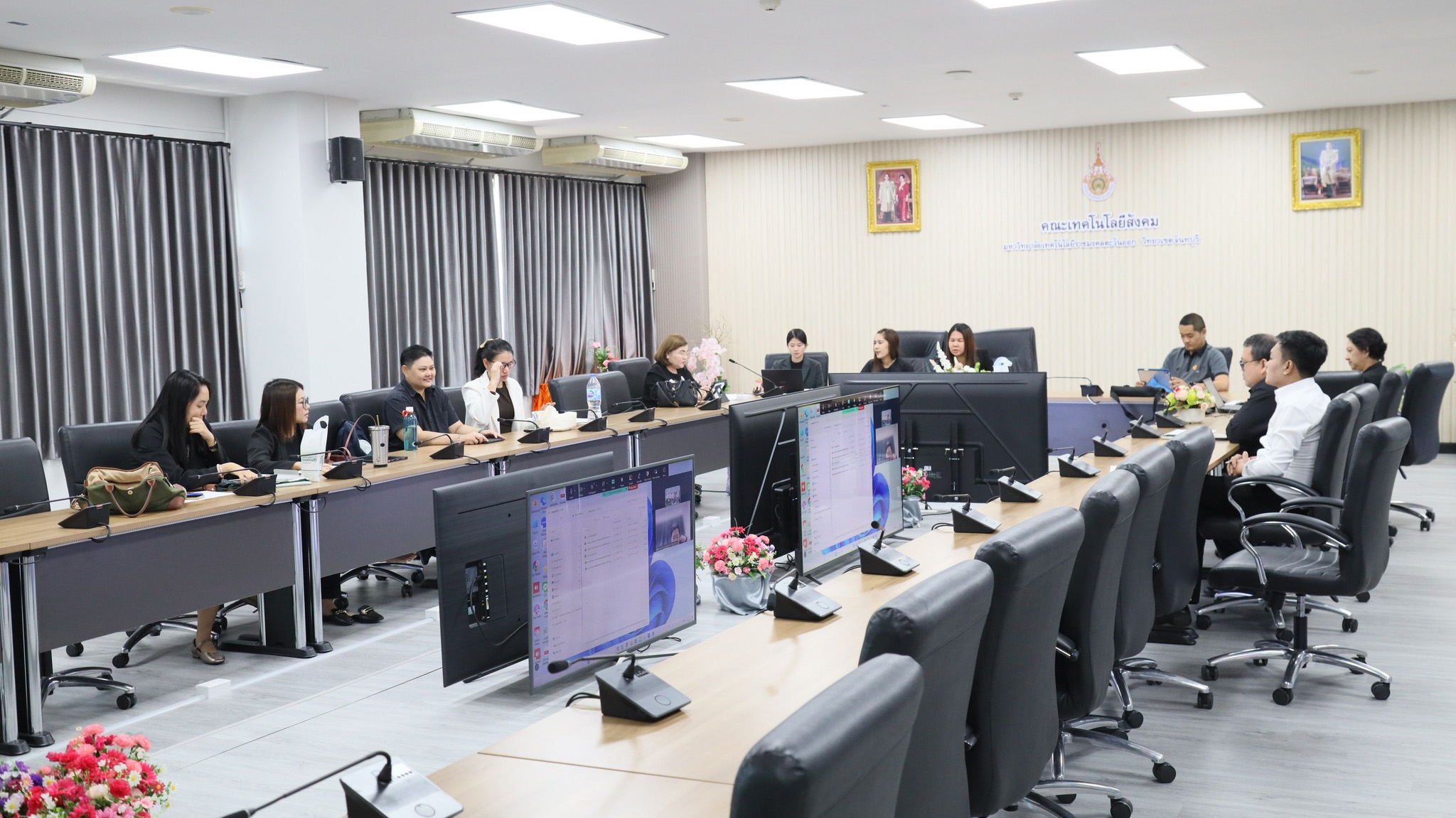 กิจกรรมการประชุมเพื่อเตรียมความพร้อมในการปรับปรุงหลักสูตรศิลปศาสตร์