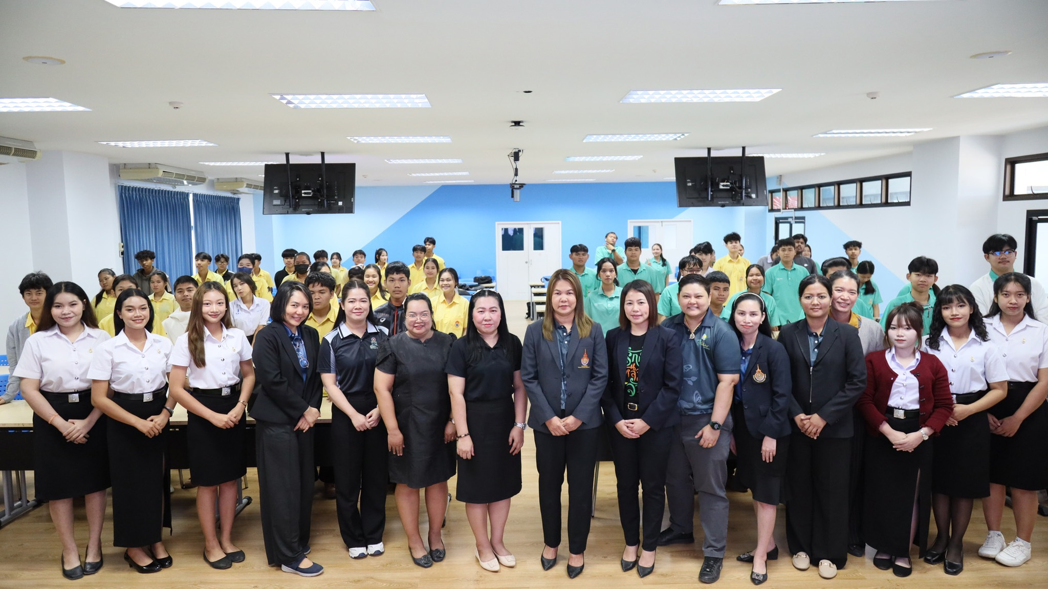 โครงการบริการวิชาการสุดเข้มข้น “O-NET English Intensive Camp” ภายใต้แนวคิด “เตรียมพร้อม มั่นใจ ได้คะแนน”