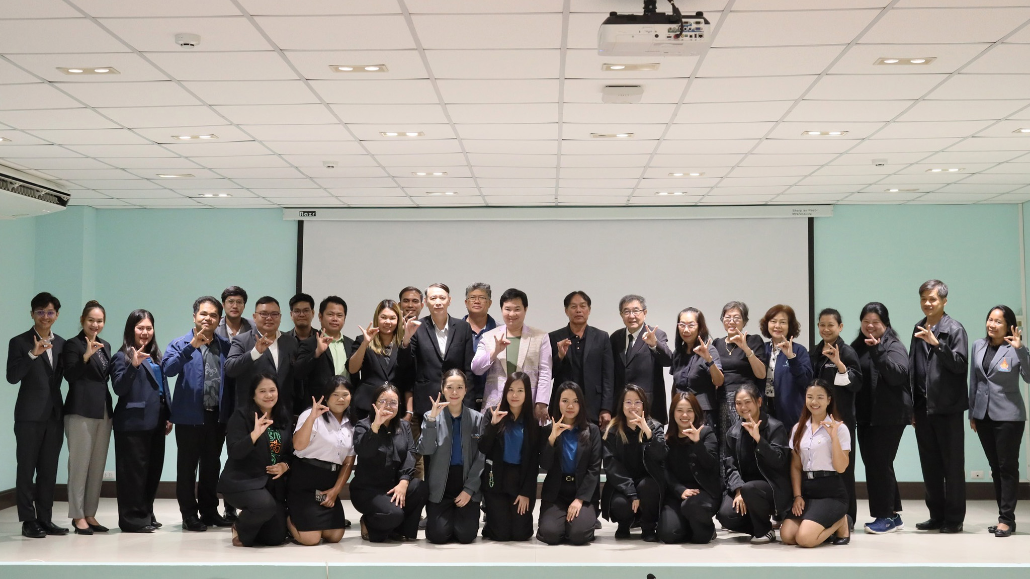 โครงการผลิตบัณฑิตพันธุ์ใหม่ จากสำนักงานปลัดกระทรวงการอุดมศึกษา วิทยาศาสตร์ วิจัยและนวัตกรรม (สป.อว.)
