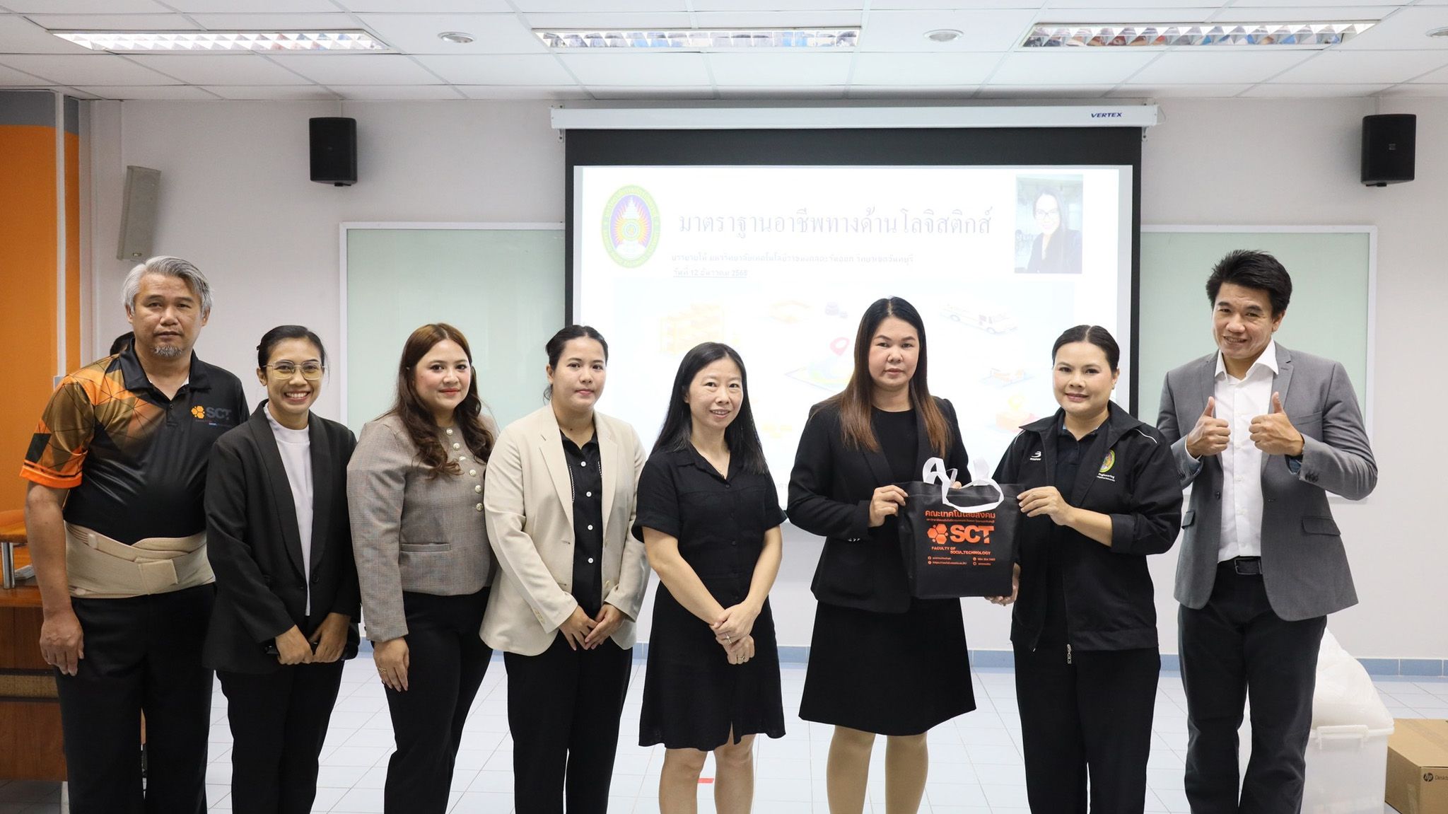 กิจกรรมเตรียมความพร้อมการสอบคุณวุฒิวิชาชีพสาขาวิชาชีพโลจิสติกส์ สาขาการจัดการคลังสินค้า สินค้าคงคลัง และกระจายสินค้า อาชีพผู้ปฏิบัติงานคลังสินค้า ระดับ 4