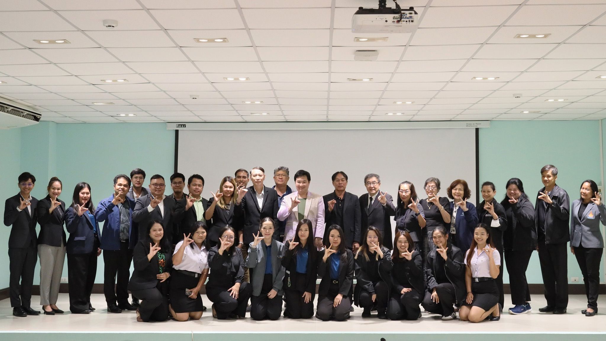 โครงการผลิตบัณฑิตพันธุ์ใหม่ จากสำนักงานปลัดกระทรวงการอุดมศึกษา วิทยาศาสตร์ วิจัยและนวัตกรรม (สป.อว.)