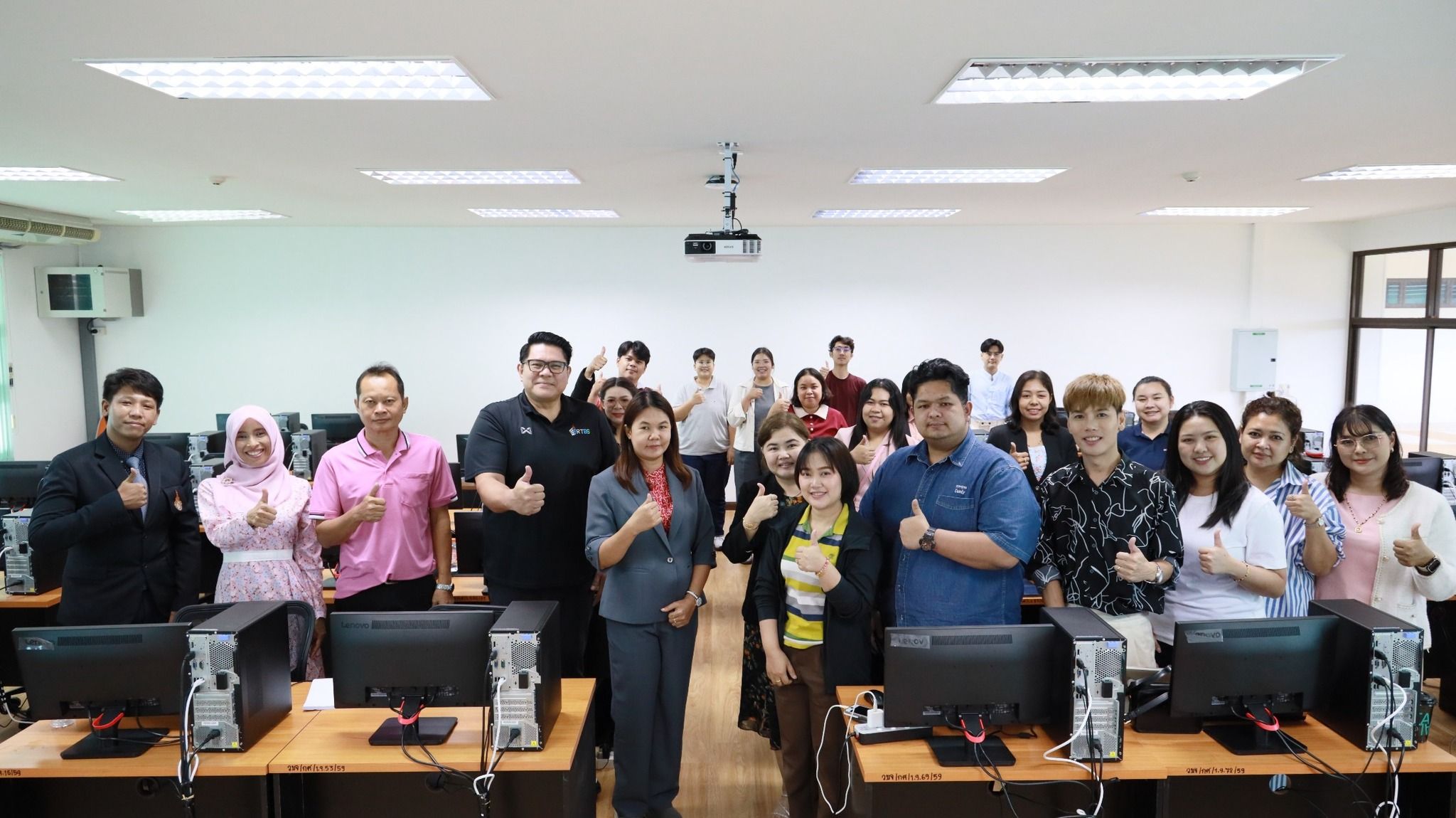 กิจกรรมอบรมเชิงปฏิบัติการใช้ AI เพื่อใช้ในการเรียนในศตวรรษที่ 21 ให้กับนักศึกษาปริญญาโท MBA